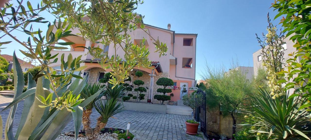 Apartments Tomic Biograd Na Moru Exterior foto