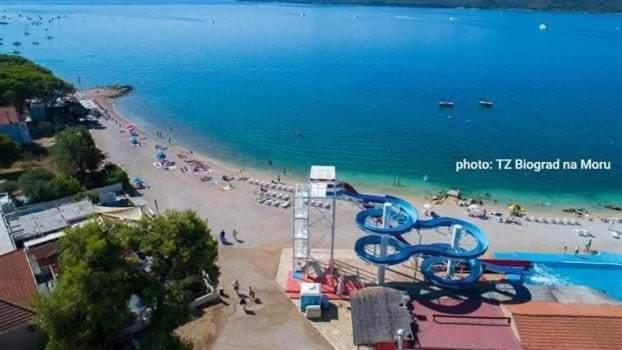 Apartments Tomic Biograd Na Moru Exterior foto