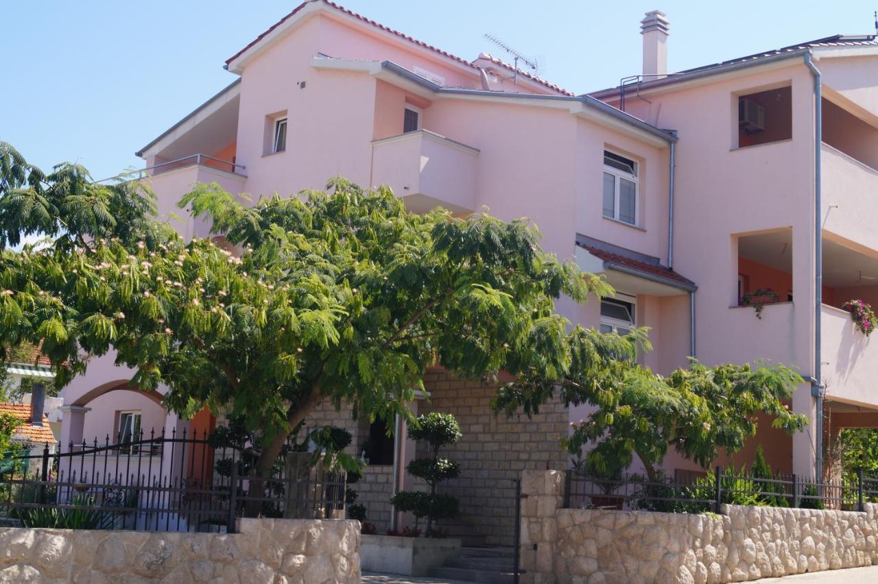 Apartments Tomic Biograd Na Moru Exterior foto