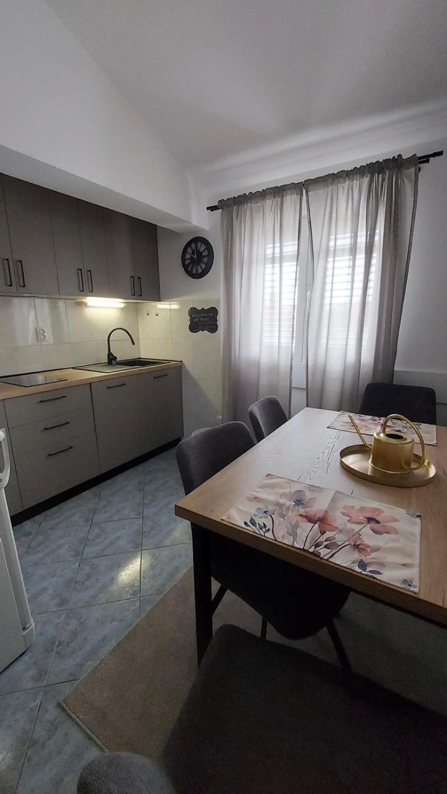 Apartments Tomic Biograd Na Moru Exterior foto